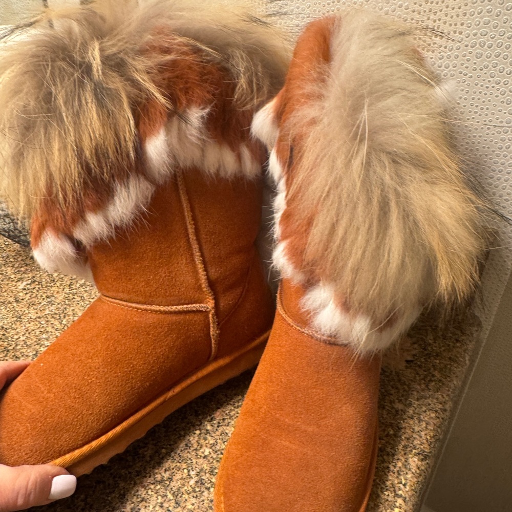 Cape Robbin chestnut Faux Fur Trimmed Boots (8) - Picture 5 of 8
